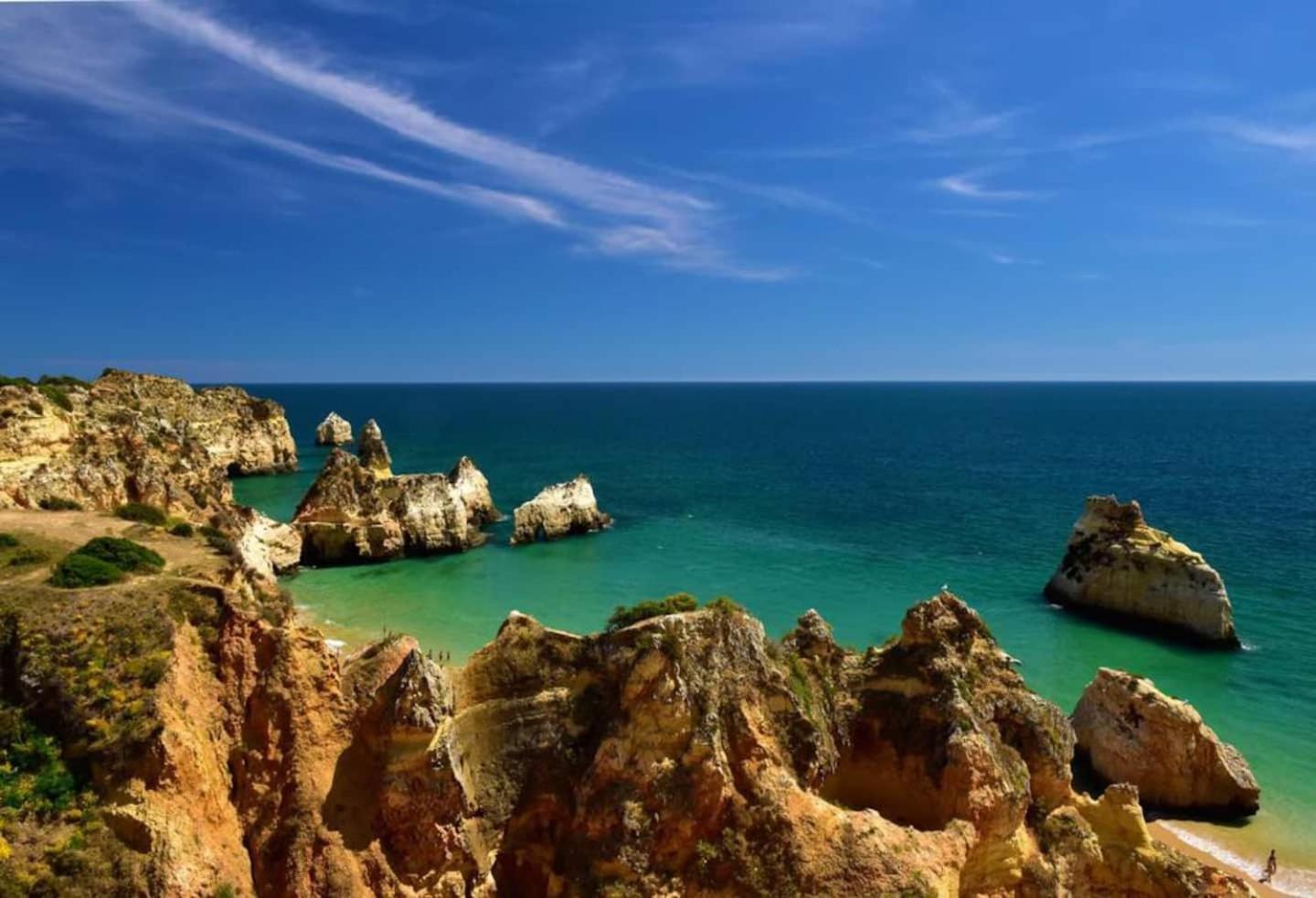 Spacious&Bright2Bedroom Apt Near Beaches,Sleeps 6 Portimão Kültér fotó